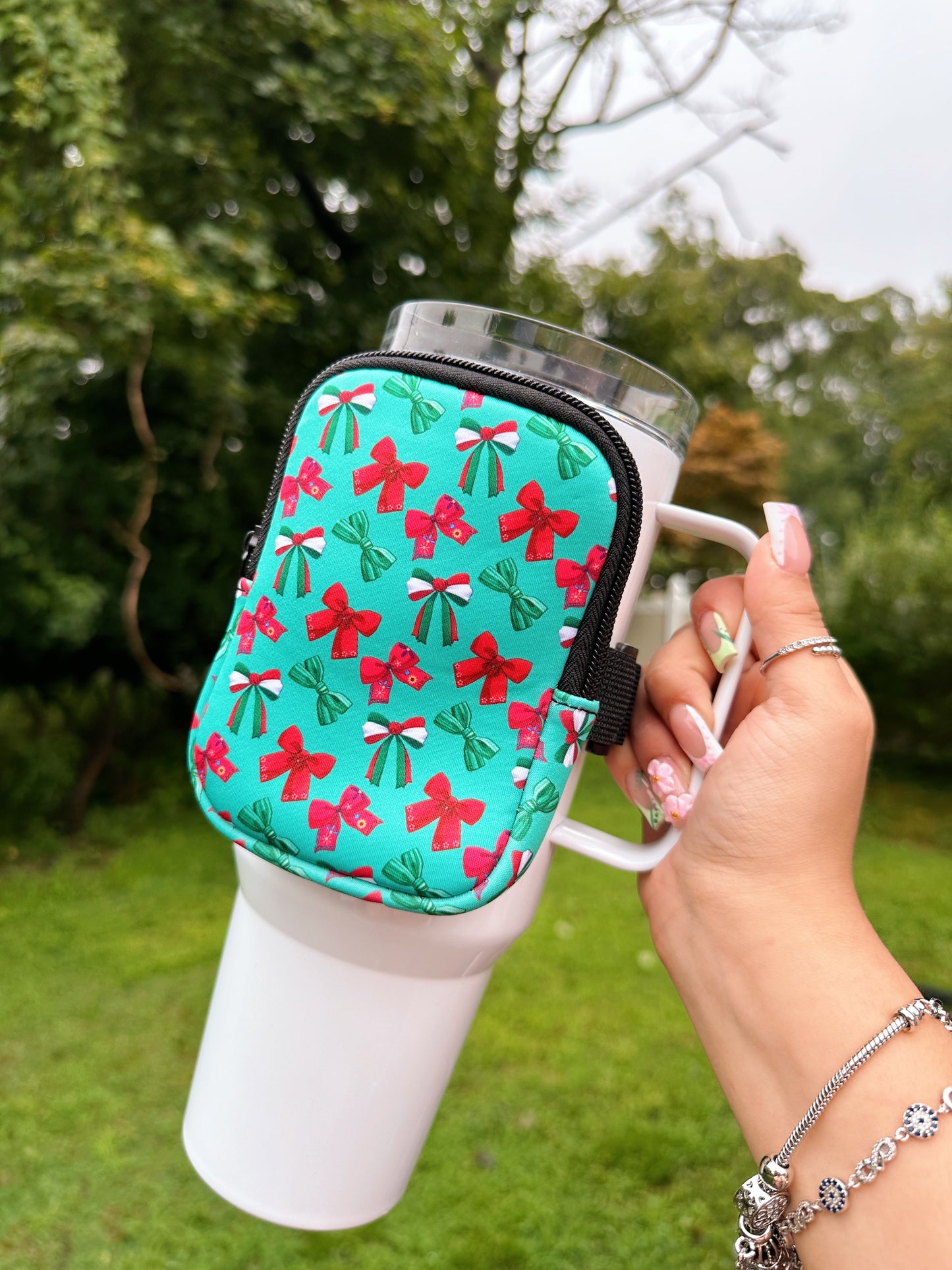 Green Mexican Bows - Bottle Pouch